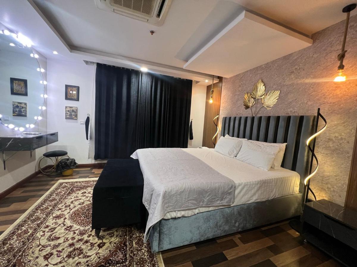 Sunset Luxury Gold Crest Mall Residency Lahore Exterior photo